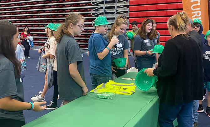 RBI-About-Community-2023-Worlds-of-Work RBI inside at a career day with students